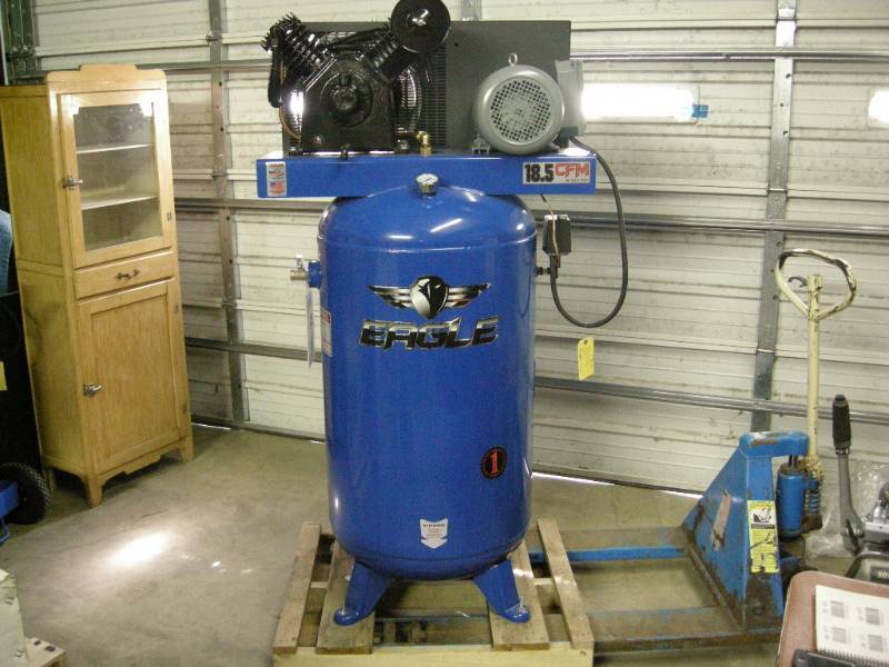 lot 64 image: Eagle 80 Gallon 2 Stage Upright Air Compressor