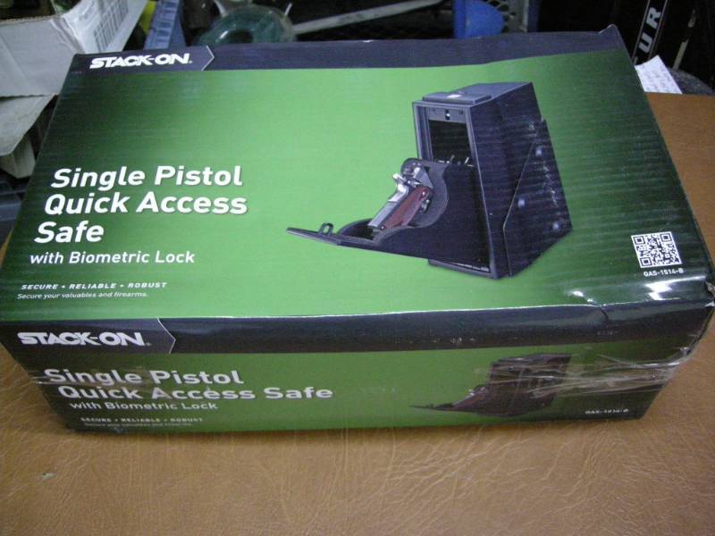 lot 75 image: Stack-On Single Pistol Quick-Access Safe