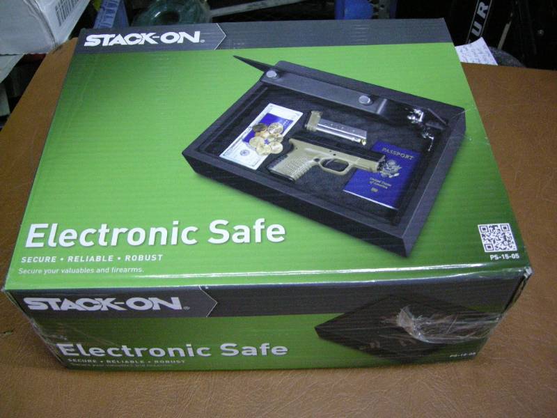 lot 77 image: Stack-On Electronic Safe