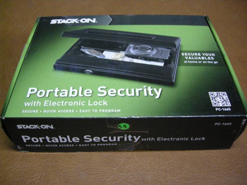 lot 86 image: Stack-On Portable Security