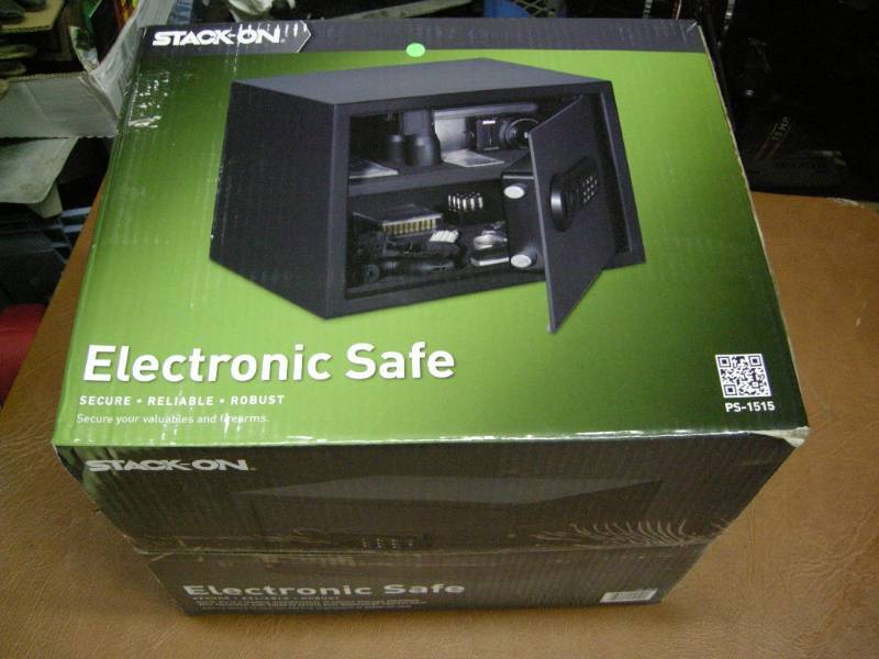 lot 90 image: Stack-On Electronic Safe