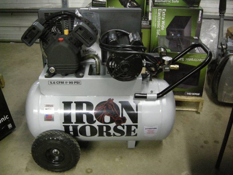 lot 91 image: Iron Horse Horizontal Air Compressor