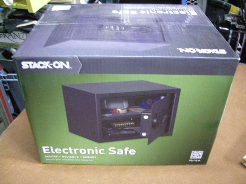 lot 102 image: Stack-On Electronic Safe