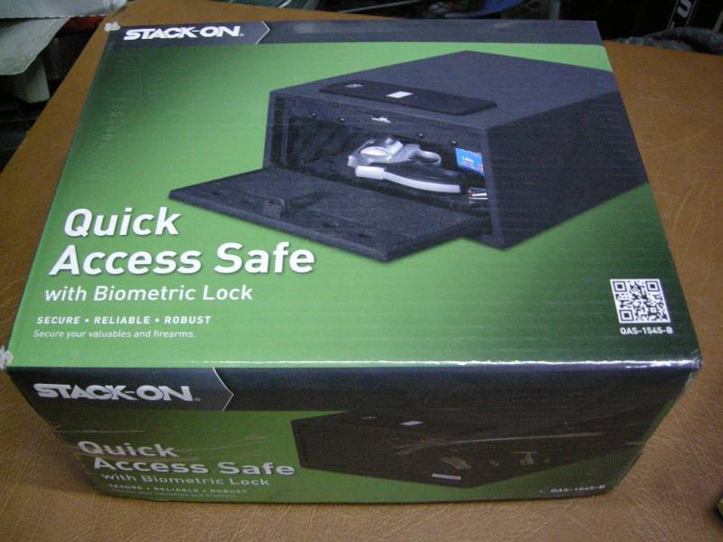 lot 103 image: Stack-On Quick Access Safe