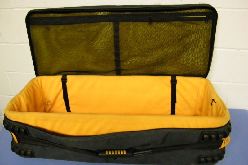lot 49 image: Large KATA Professional AudioVideoLightingPhotography Protective TravelStorage Case