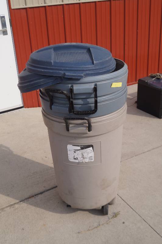 Plastic Trash Cans