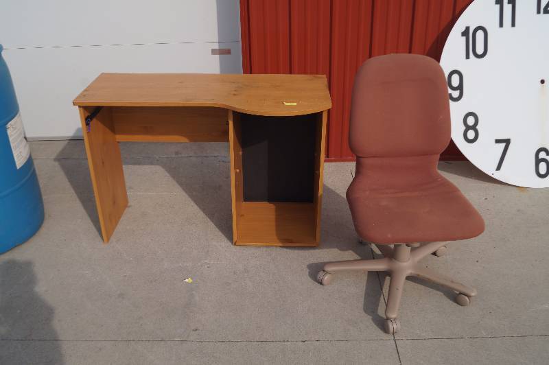 Desk & Chair