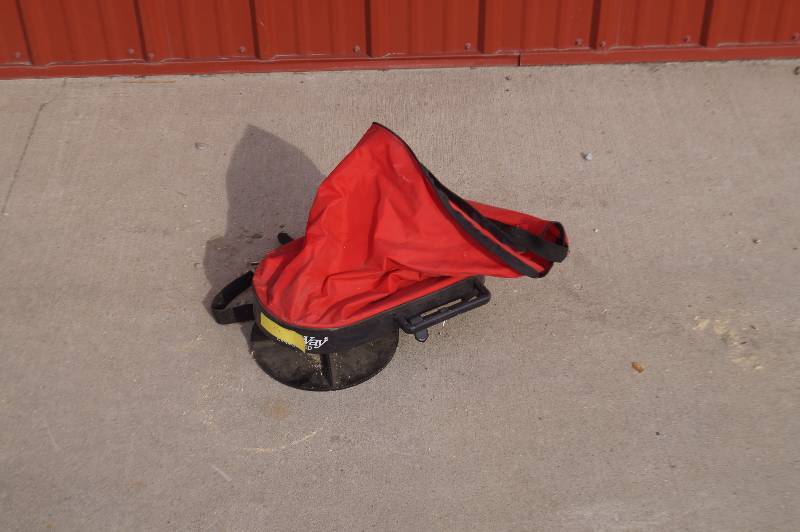 SeedFertilizer Spreader