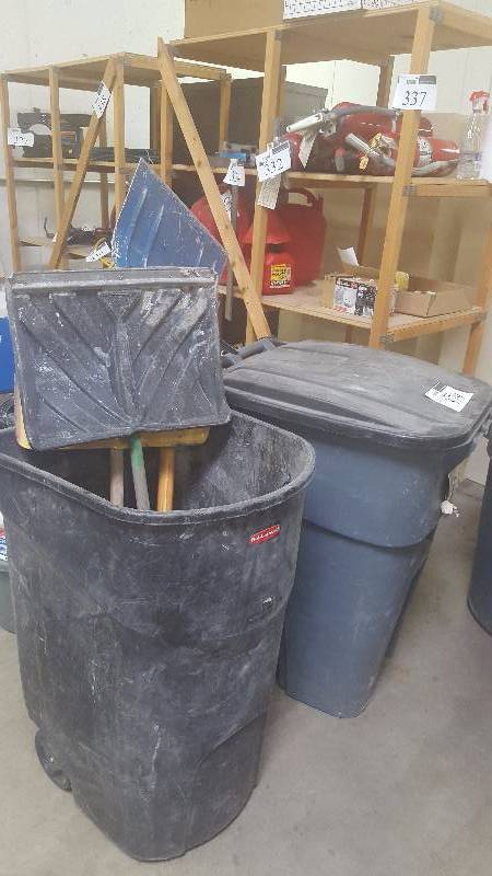 lot 379 image: Lot of (5) Tools Includes 2) Plastic Garbage Bins, 3) Shovels