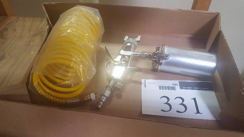 lot 331 image: Air Paint Sprayer w Air Hose