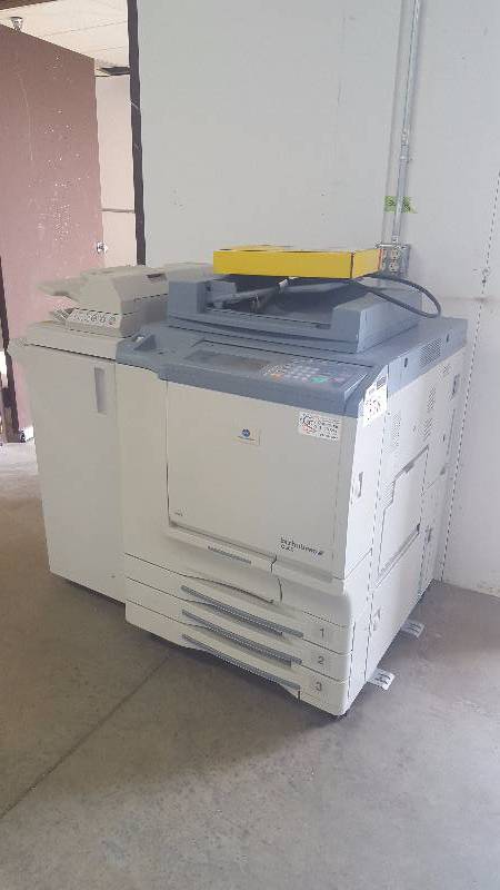 lot 378 image: Konica Minolta Bizhub C500 All-In-One Digital Color Copier w Extension Paper Dispenser