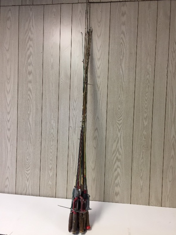 lot 54 image: 13 Vintage Fishing Rods