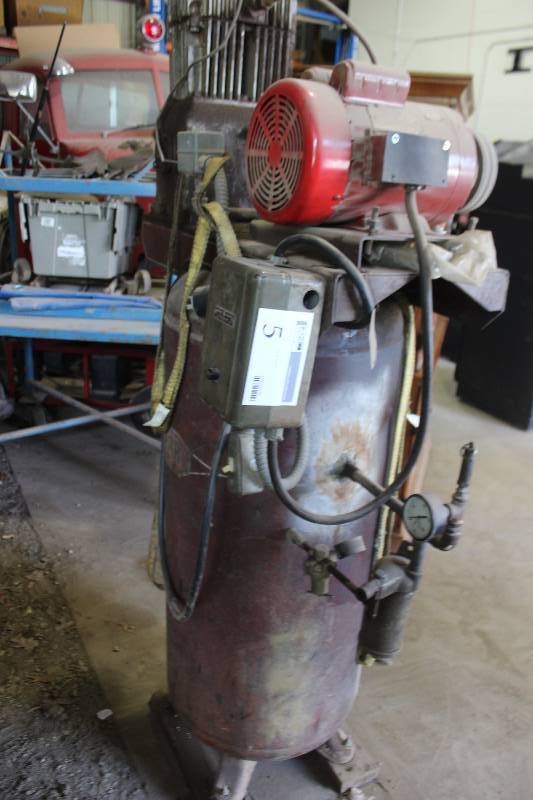 lot 5 image: Industrial Belt Single Phase Drive Compressor
