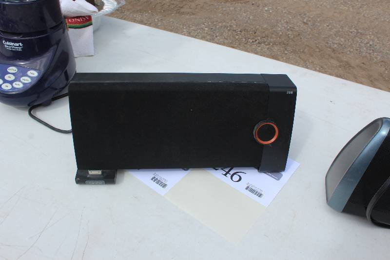 lot 246 image: XtremeMac Tango TRX iPod Docking Station