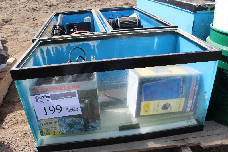 lot 199 image: 15-Gallon Fish Tank w Filters, Lights