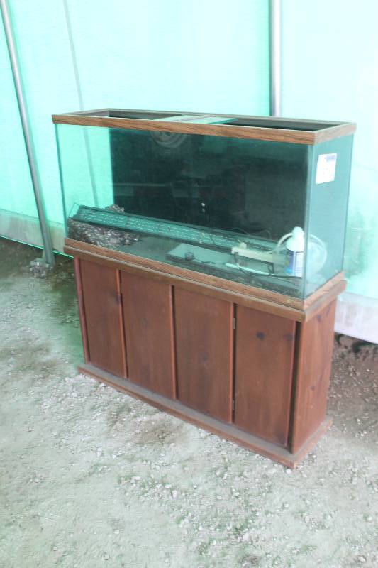 lot 187 image: 55-Gallon Fish Aquarium w Wood Stand