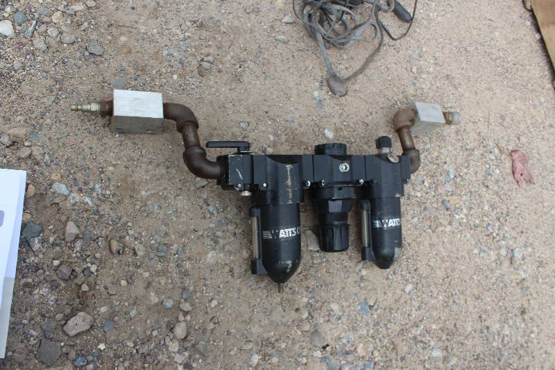 lot 180 image: AirWater Separator, Oil Injector
