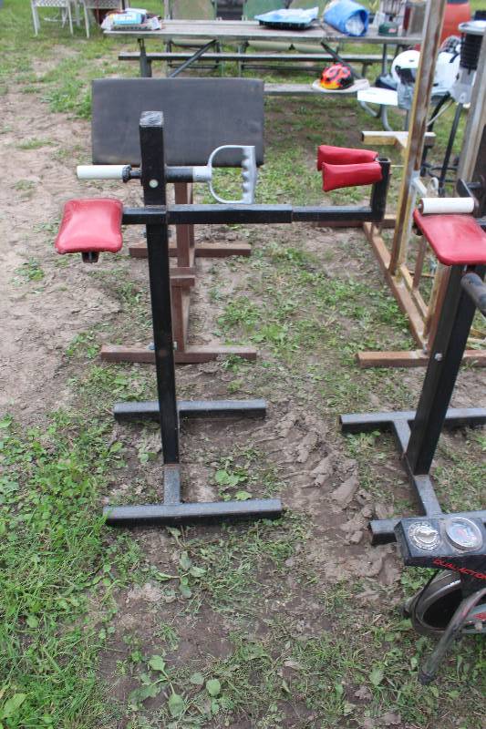 lot 149 image: Arm Wrestling Table