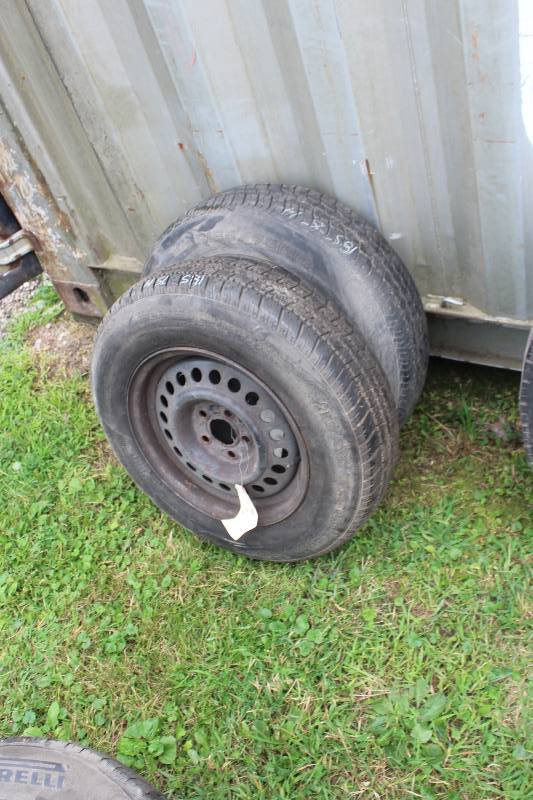lot 134 image: Lot of (2) P18575R14 Tires w Wheels