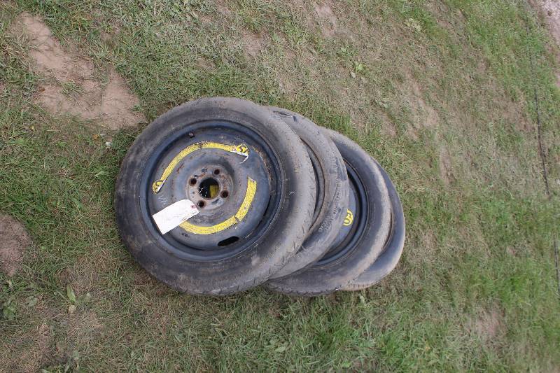lot 125 image: Lot of (4) Spare Tires w Wheels