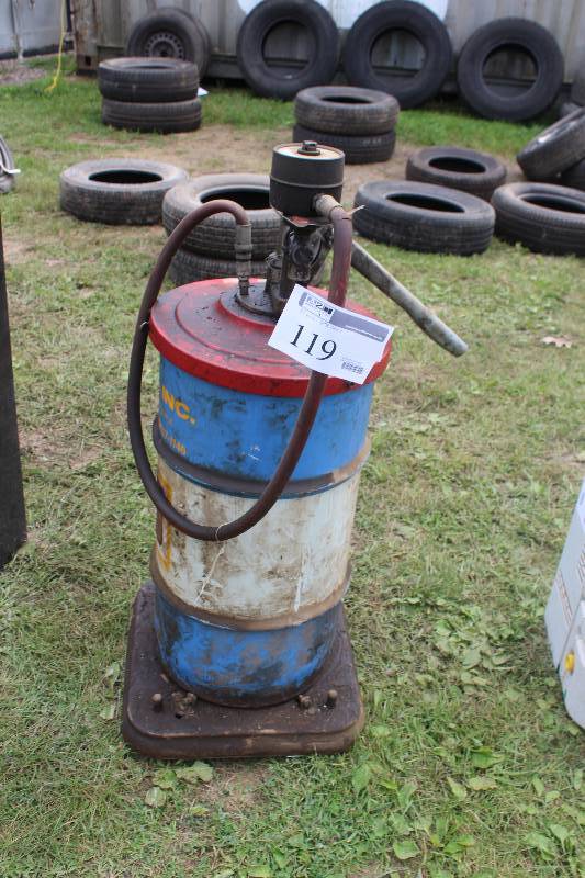 lot 119 image: 8090 Grayco Oil Pump