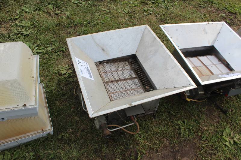 lot 42 image: Heater