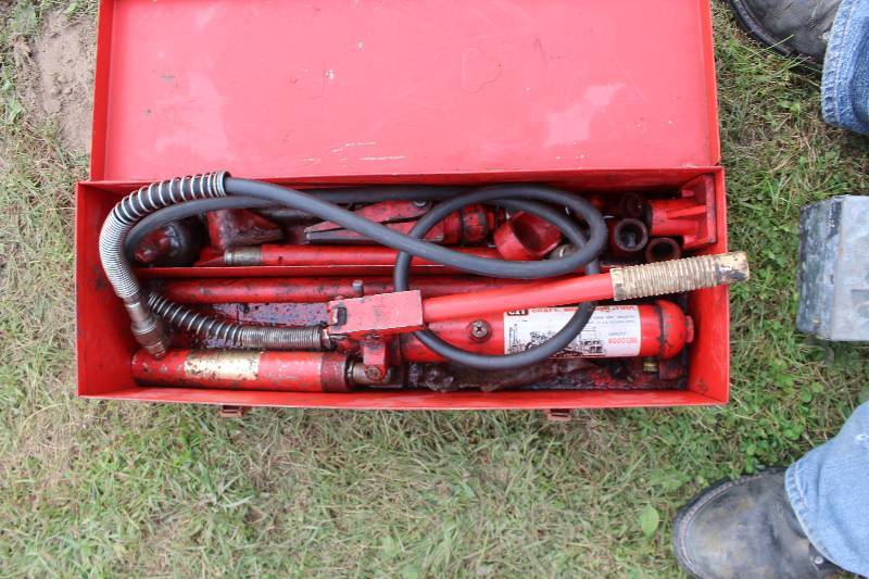 lot 67 image: Porta Power Hydraulic Jack w Case