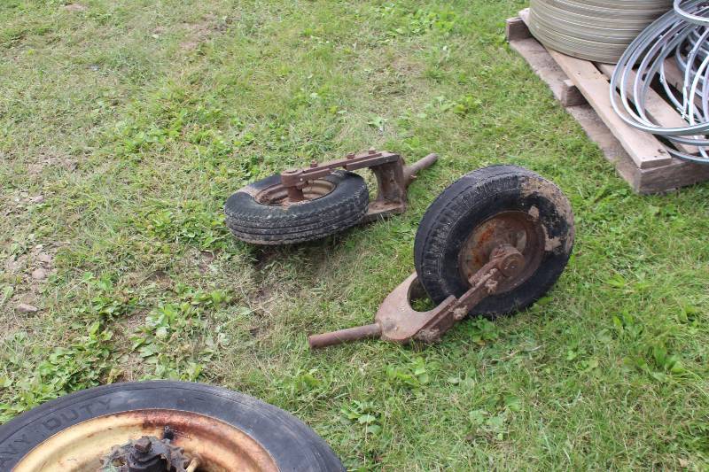 lot 74 image: Lot of (2) Industrial Castors