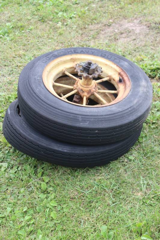 lot 75 image: John Deere Mannare Wheel