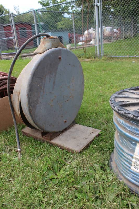 lot 71 image: Old Hose Reel