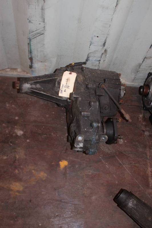 lot 280 image: 1980 Chevrolet 34-Ton Transfer Case