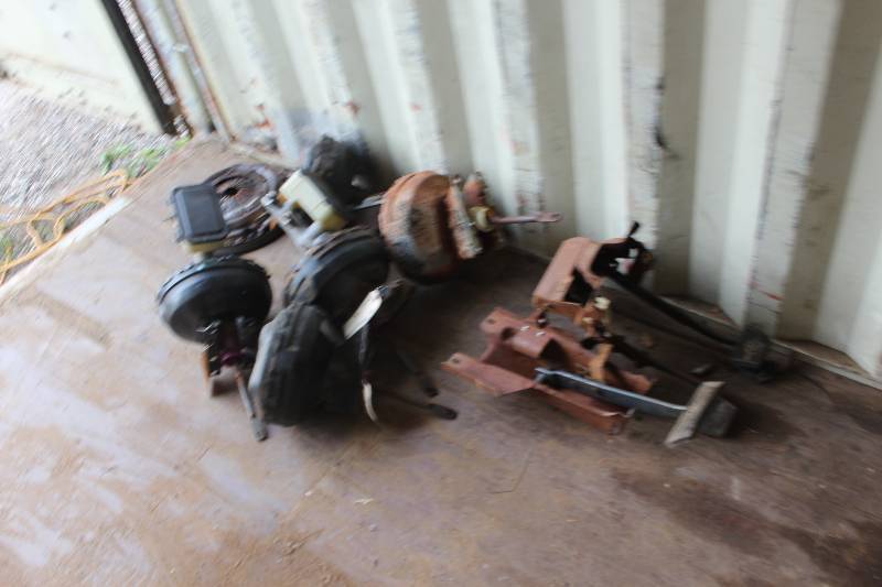 lot 287 image: Brake Booster, Pedals, Clutch