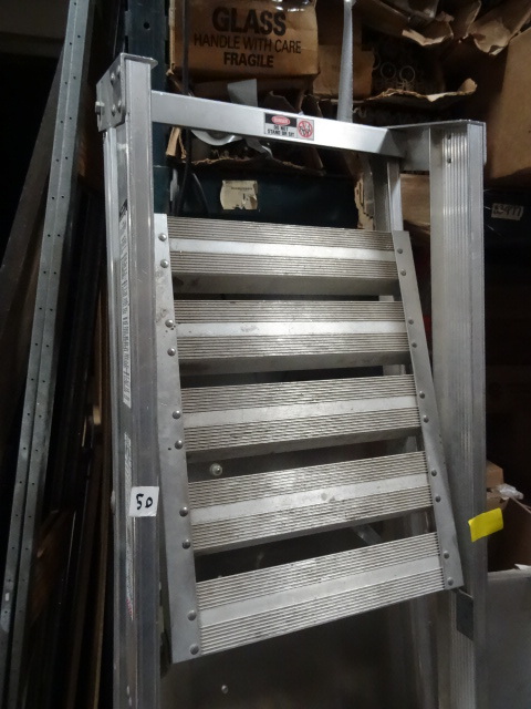 Louisville Model AP1004 Aluminum Ladder,