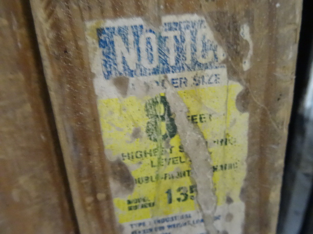 8 Wood Step Ladder