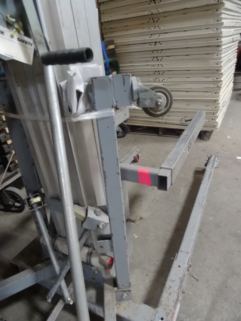 Genie Model SLL-18  Lift Unit Is Complete
