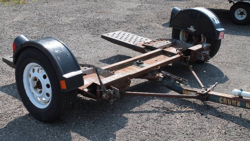 lot 9 image: Car Dolly