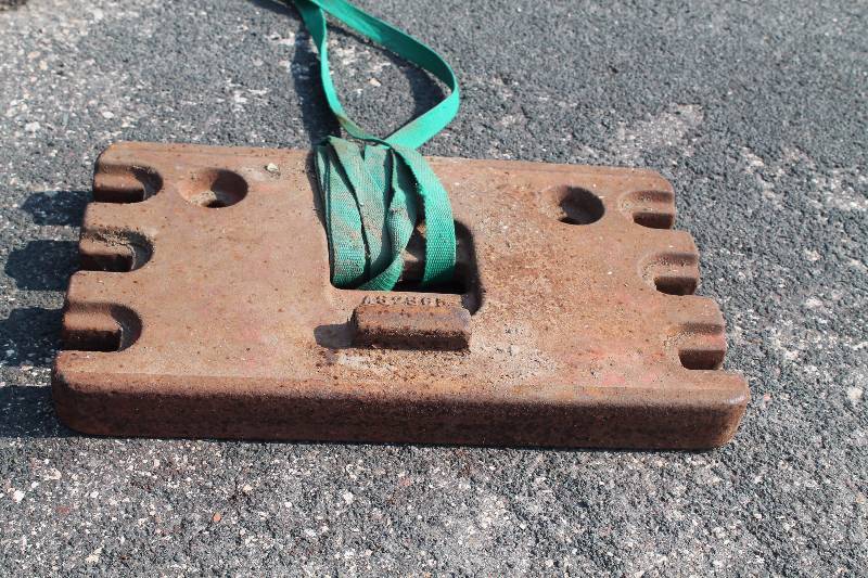 lot 22 image: Iron Weight