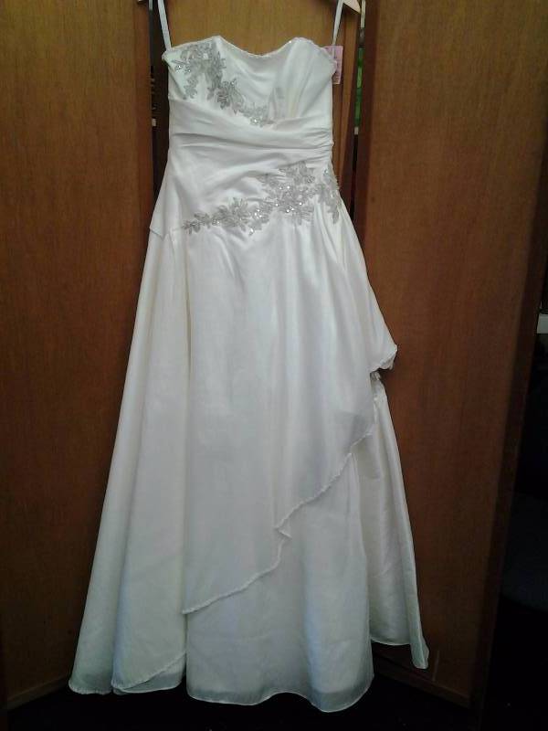 Size 8 Marys Ivory With Bolero Jacket