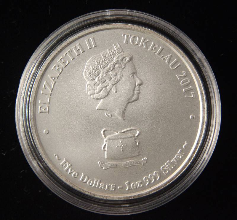 lot 47 image: 2017 TOKELAU $5 BARRACUDA 1 TROY OZ. .999 FINE SILVER IN AIRTITE HOLDER