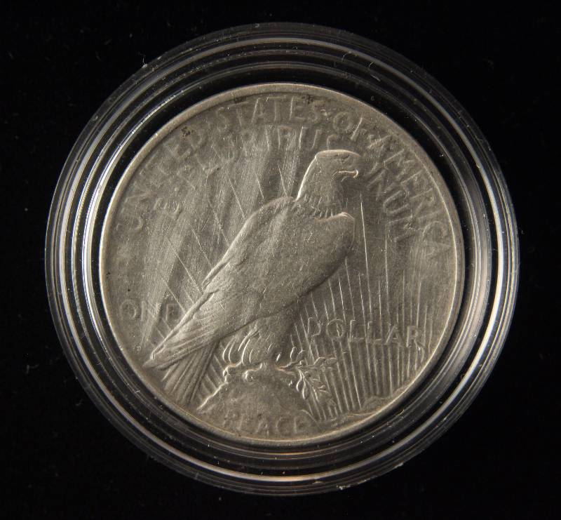 lot 48 image: 1923 PEACE SILVER DOLLAR AU IN AIRTITE HOLDER