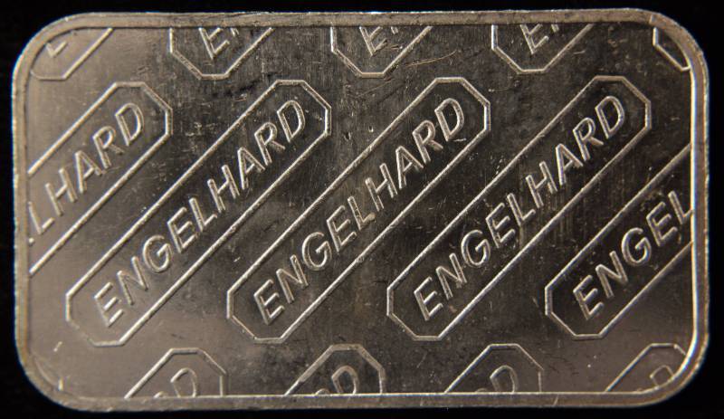 lot 25 image: 1 TROY OZ. .999 FINE SILVER BAR ENGELHARD WITH SERIAL#