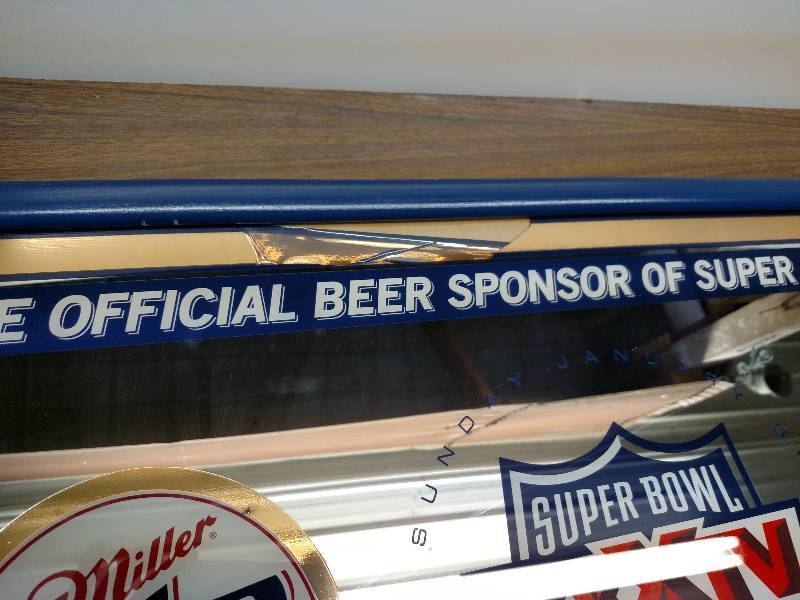lot 52 image: Lite Beer 2000 Super Bowl Mirror, 3...