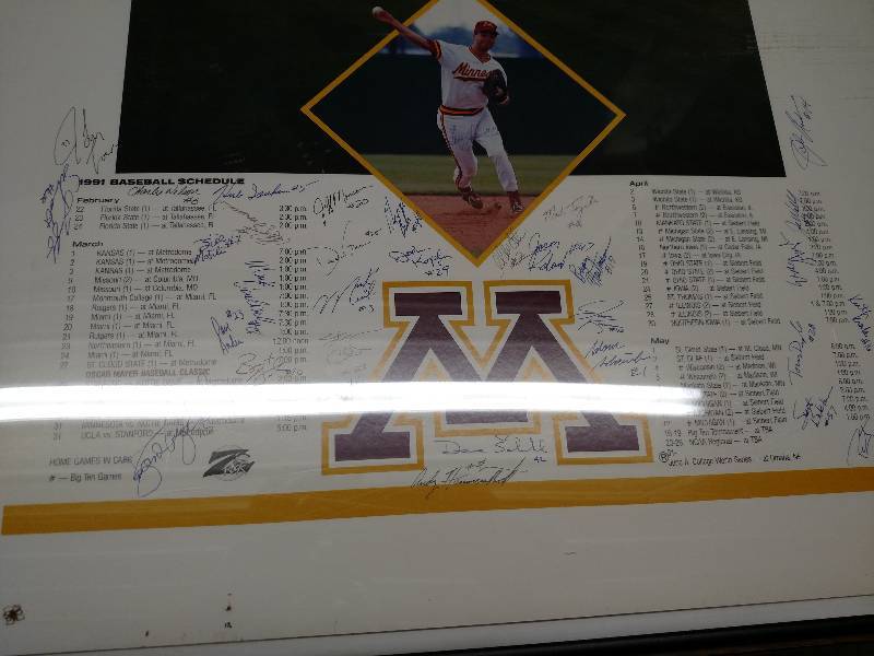lot 118 image: MN Gophers Baseball Signed Poster, ...