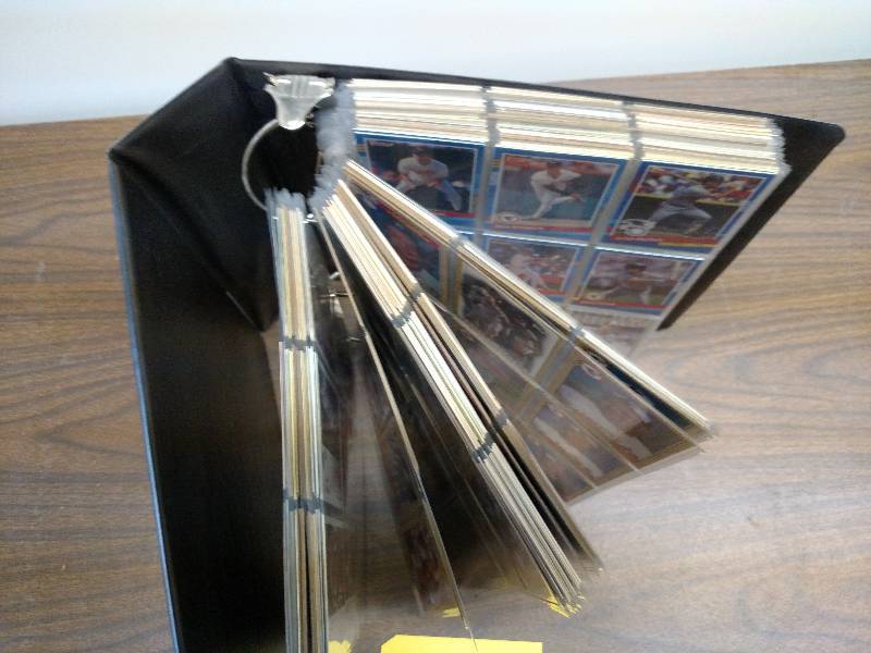 lot 158 image: Binder with Baseball Cards...