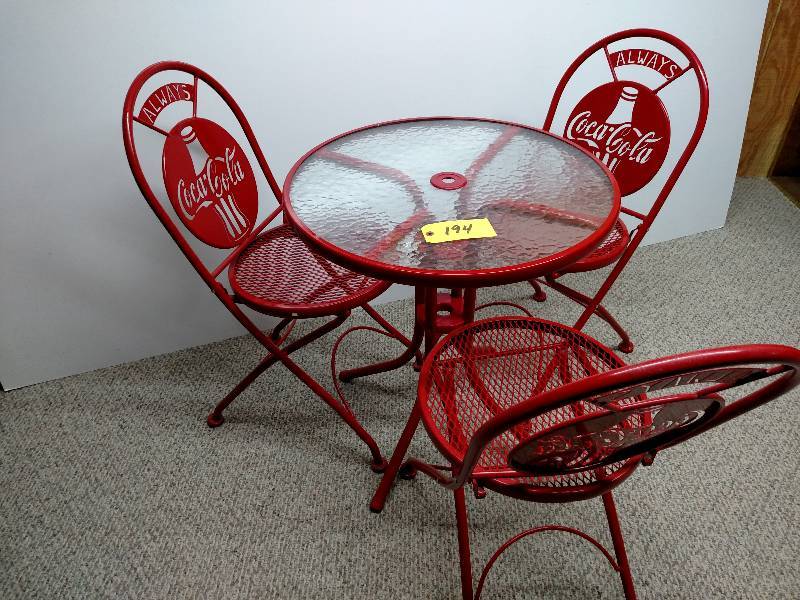 lot 194 image: Coca-Cola 25 Ice Cream Table with ...