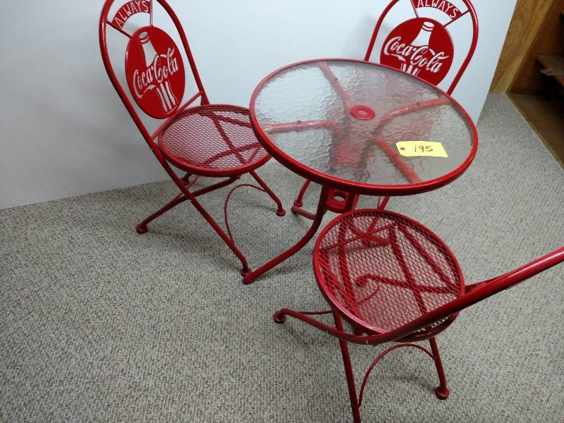 lot 195 image: Coca-Cola 25 Ice Cream Table with ...