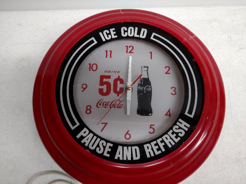 lot 256 image: Coca-Cola Danbury Mint Soda Fountai...