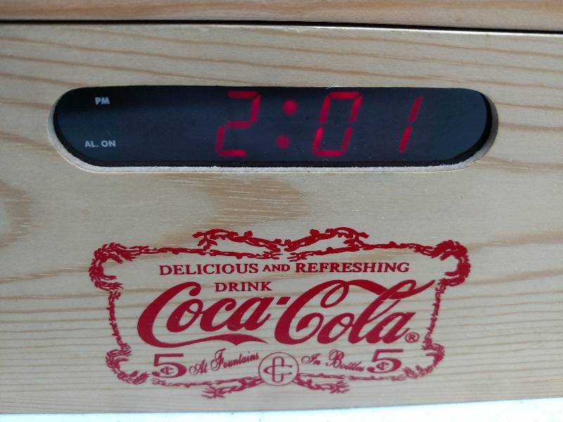 lot 261 image: Coca-Cola Crate Clock Radio...