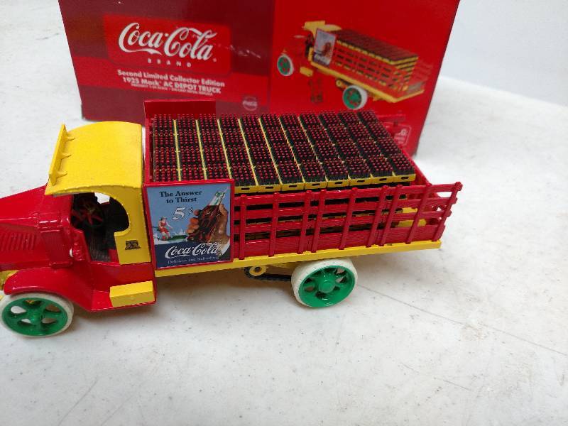 lot 337 image: Coca-Cola 1925 Mack AC Truck...