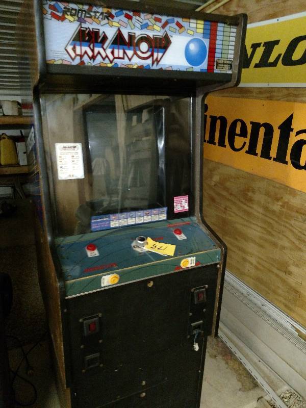lot 521 image: Arkanow Video Game Machine